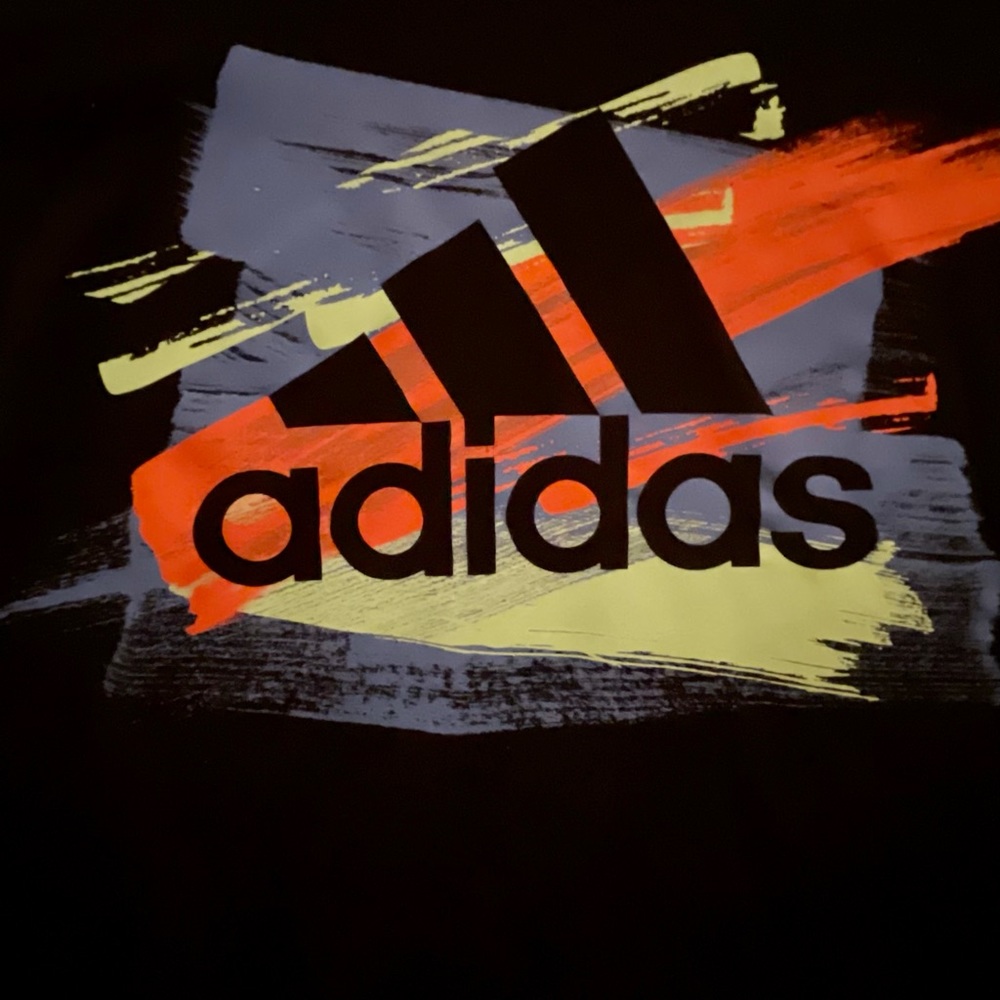 Adidas Women’s Graphic T-Shirt Size M